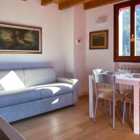 Appartement Mansarda Corno D'Aola à Ponte Di Legno Extérieur photo