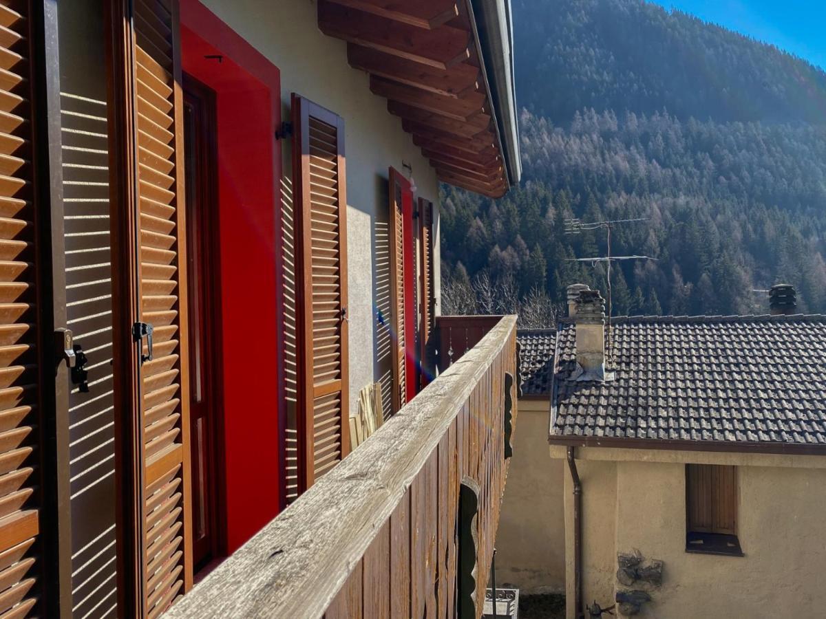 Appartement Mansarda Corno D'Aola à Ponte Di Legno Extérieur photo
